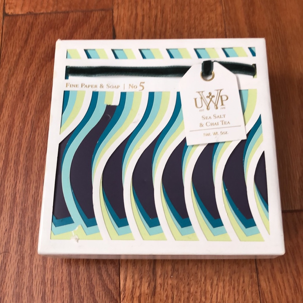❤️ 3/$10 ❤️ UWP No. 5 Sea Salt and Chai Tea Soap - Picture 2 of 7